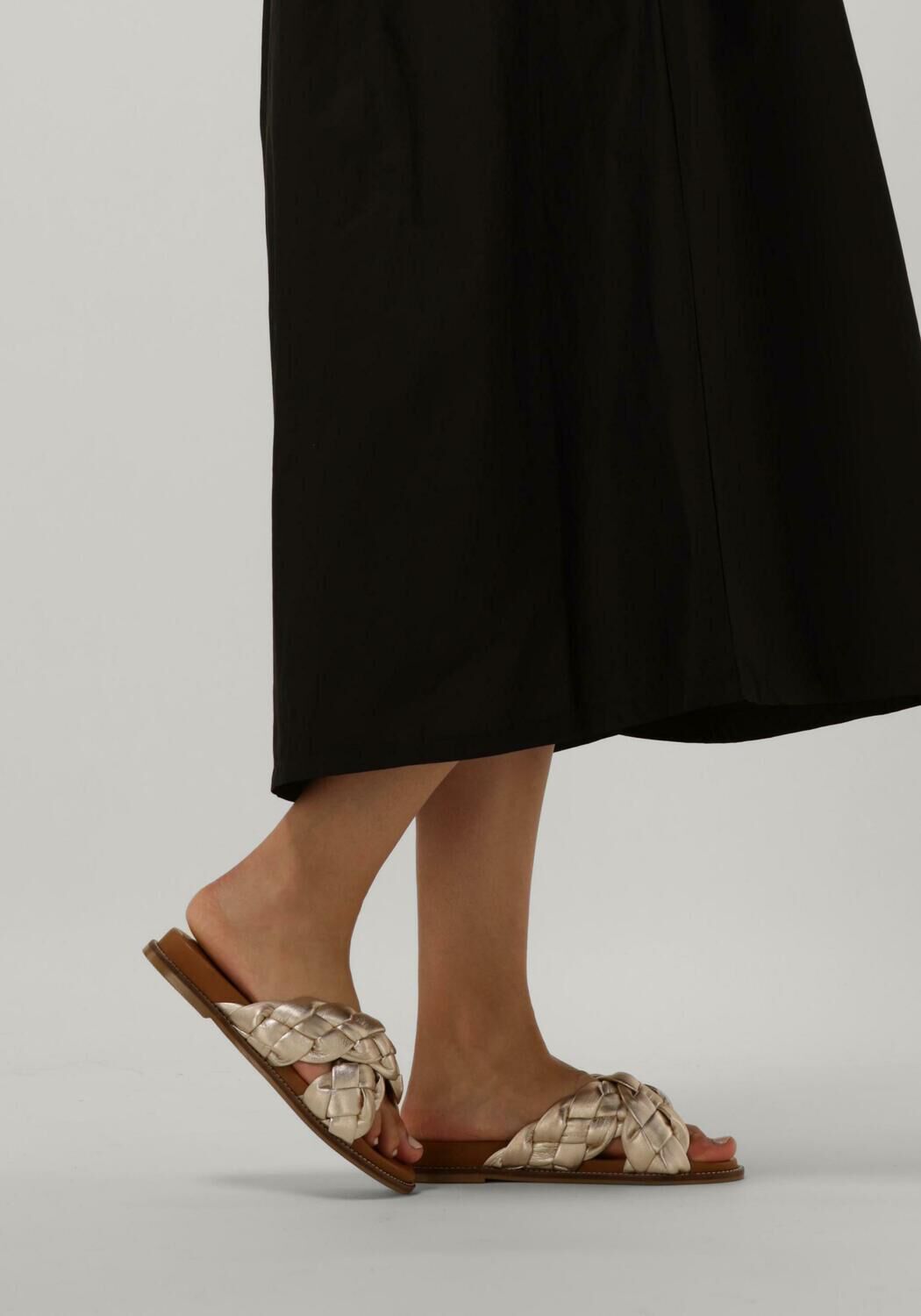 Goldfarbene NOTRE-V Pantolette 906009 - large