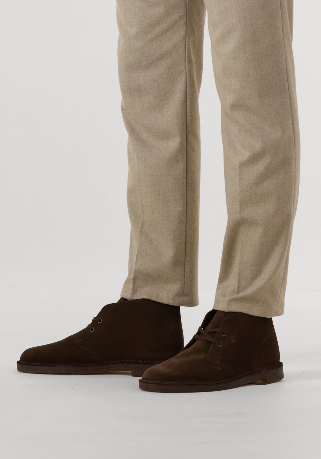 Braune CLARKS ORIGINALS Schn&uuml;rschuhe DESERT BOOT HEREN - large