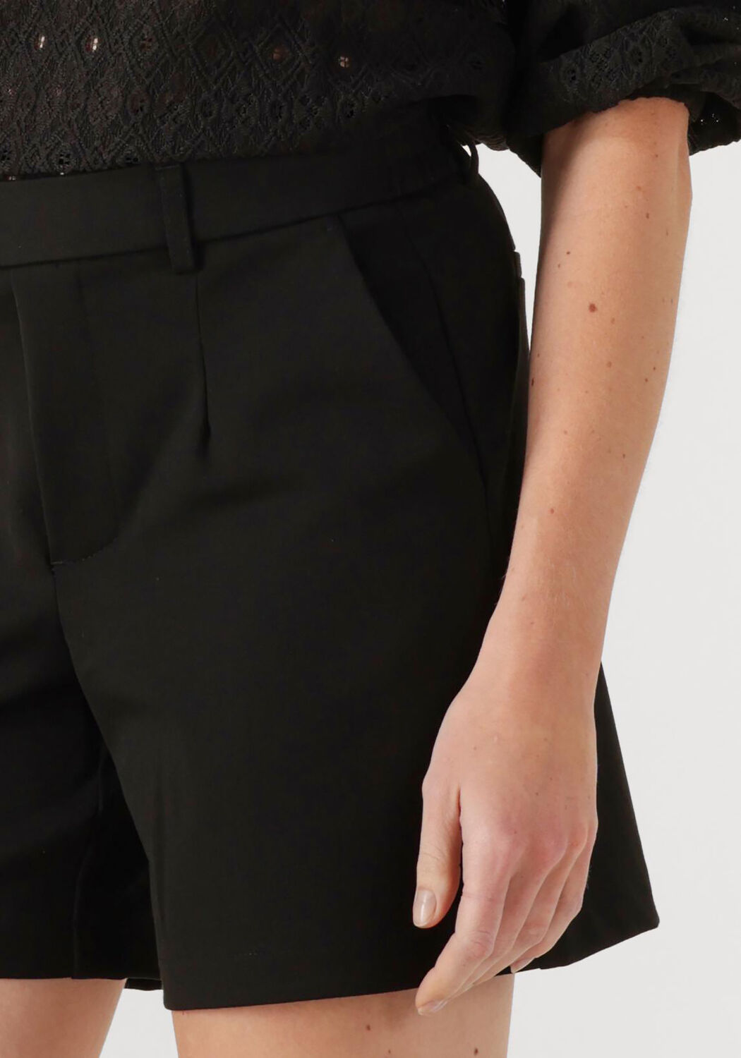 Schwarze OBJECT Kurze Hose OBJLISA MW RE SHORTS - large
