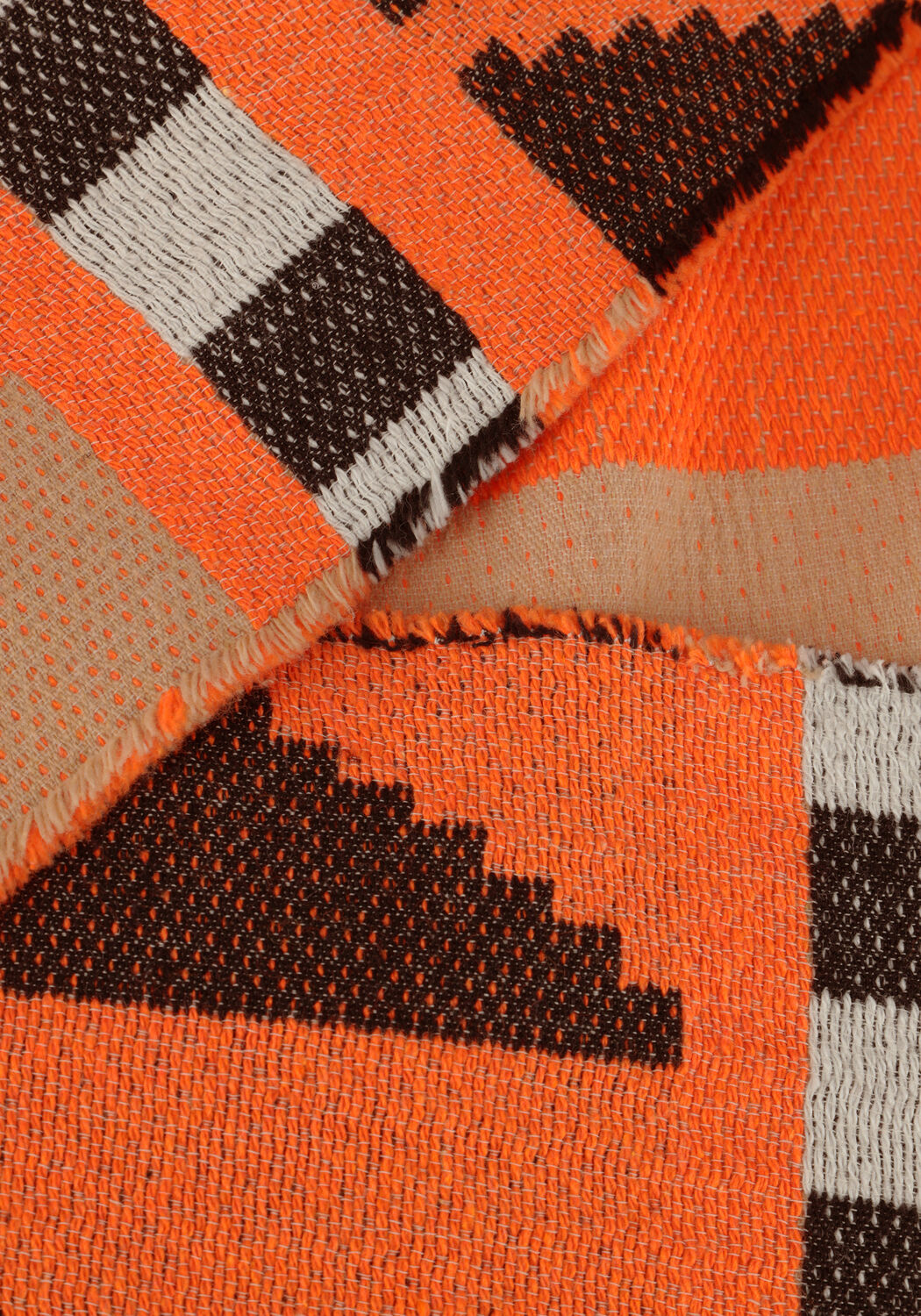 Orangene NEMA Jack MELIA - large