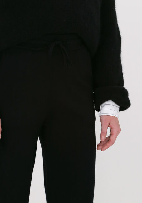 Schwarze KNIT-TED Jogginghose NOOR PANTS - large