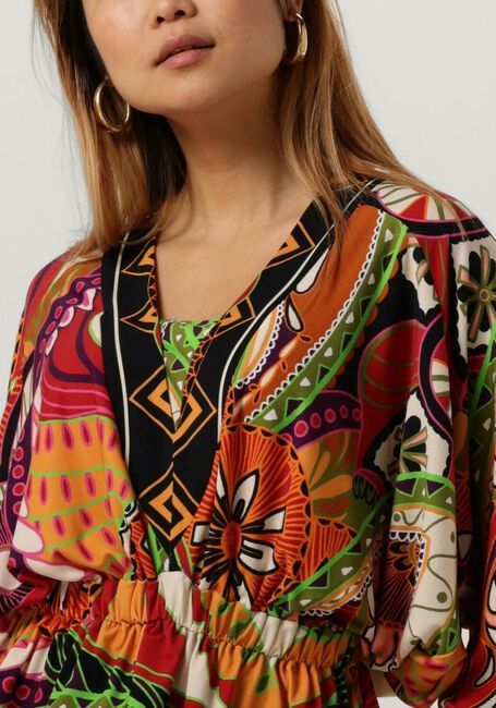 Mehrfarbige/Bunte VANILIA T-shirt PRINTED FUN BATSLEEVE - large