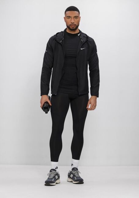 Schwarze NIKE T-shirt NIKE MILLER - large