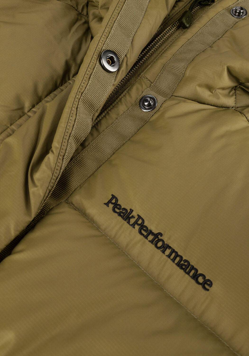 Gr&uuml;ne PEAK PERFORMANCE Wattierte Jack W FROST DOWN COAT - large