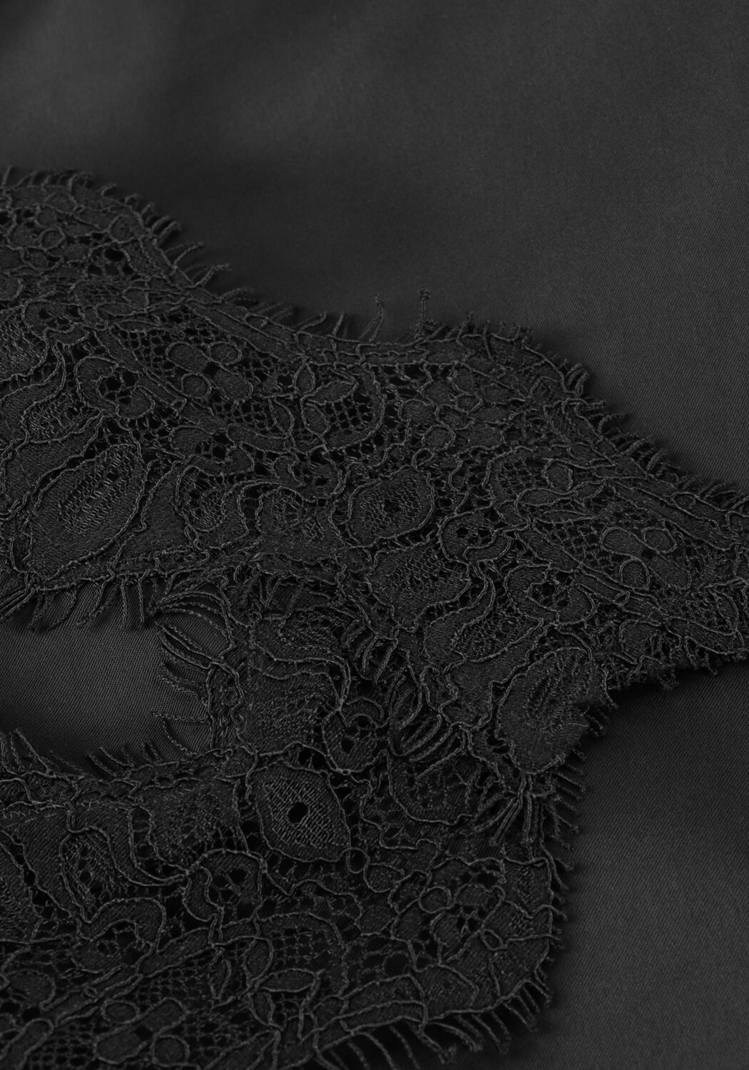 Schwarze HAUTE L'AMITI&Eacute; Tops & T-shirts NAOMI ASYM LINGERIE TOP - large