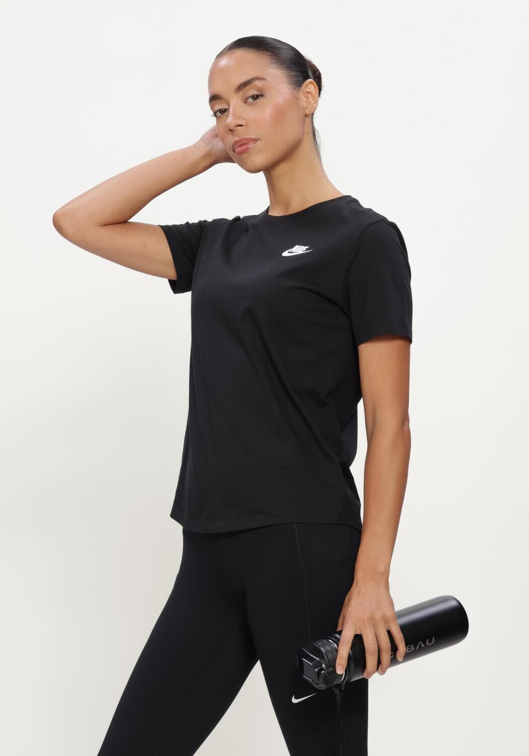 Schwarze NIKE T-shirt NIKE SPORTSWEAR CLUB ESSENTIALS - large