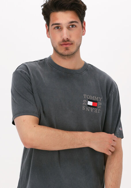 Schwarze TOMMY JEANS T-shirt TJM TIMELESS BOX TEE - large