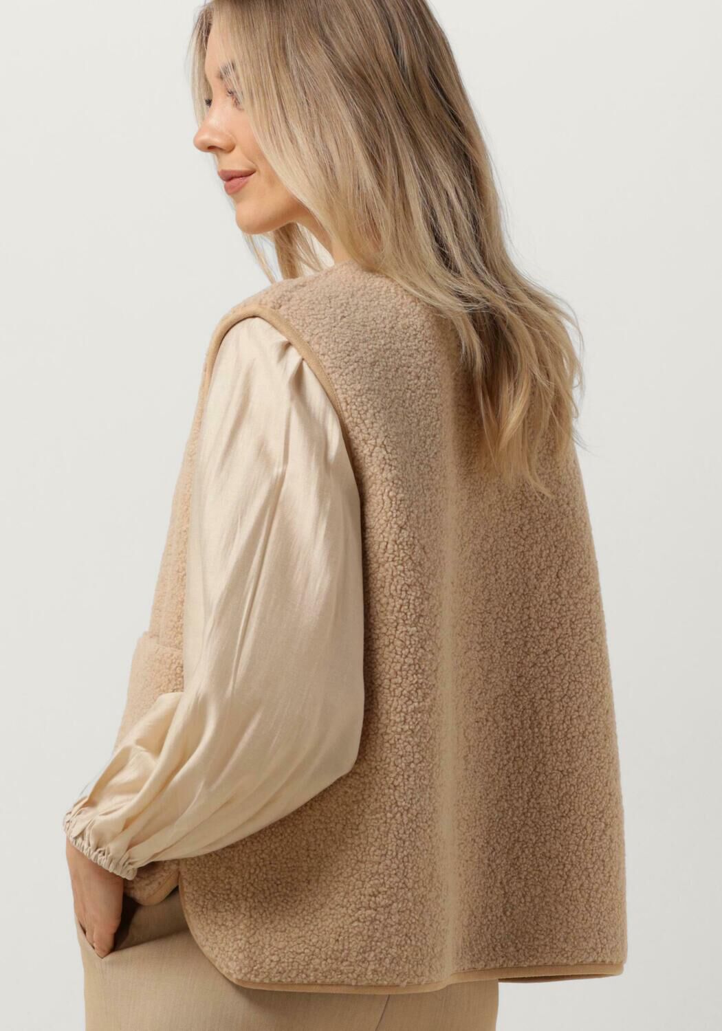Sand KNIT-TED Gilet CHARLENE - large