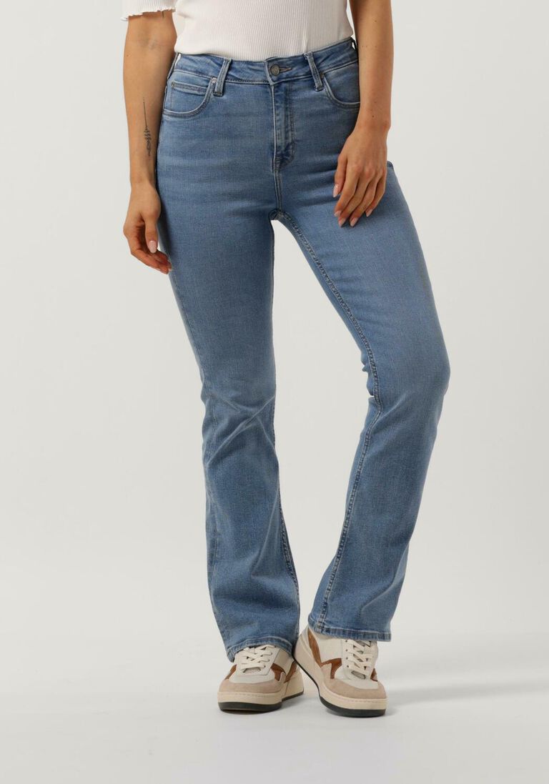blaue lee flared jeans breese boot