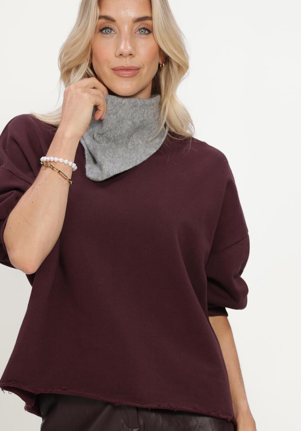 Bordeaux CIRCLE OF TRUST Top KENZIE SWEAT - large