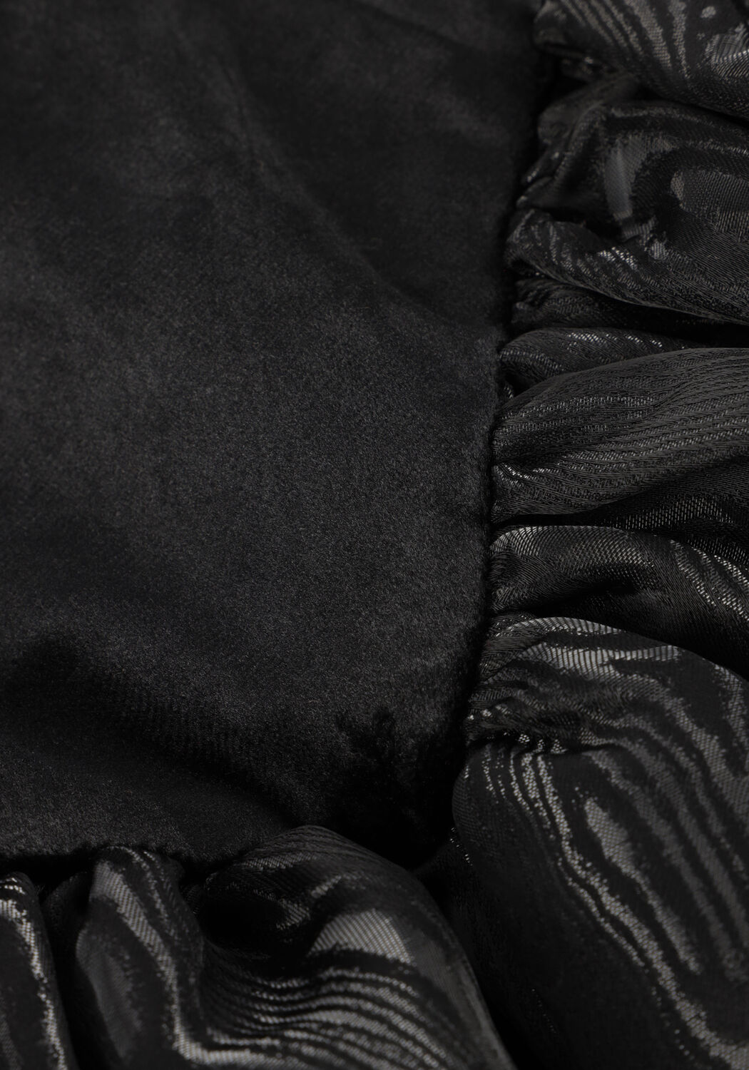 Schwarze Y.A.S. Minikleid YASSARAH SL BUBBLE HEM DRESS - large