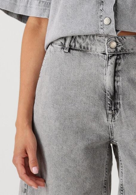 Hellgrau MY ESSENTIAL WARDROBE Hosen MALOMW 143 SHORTS - large