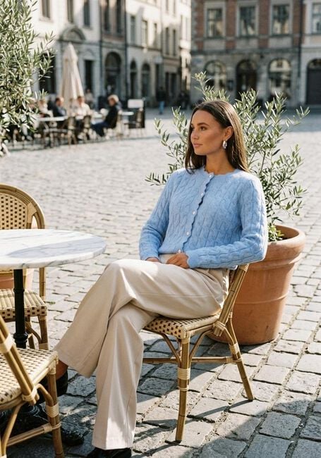Hellblau Y.A.S. Strickjacke YASBUBERA LS KNIT CARDIGAN - large