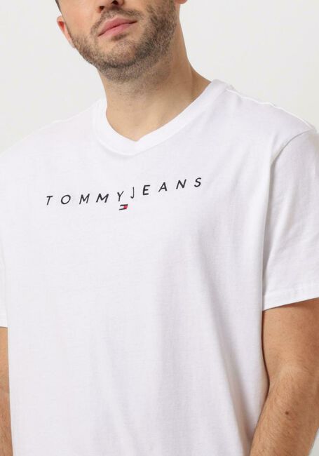 Weiße TOMMY JEANS T-shirt TJM REG LINEAR LOGO TEE EXT - large