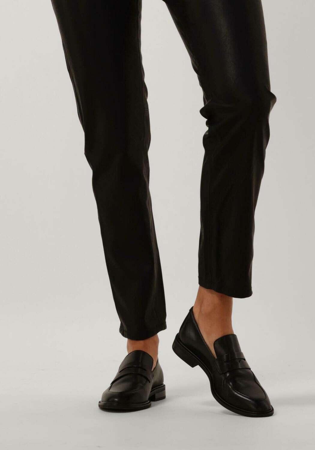 Schwarze VAGABOND SHOEMAKERS Loafer FRANCES 2.0 102 - large