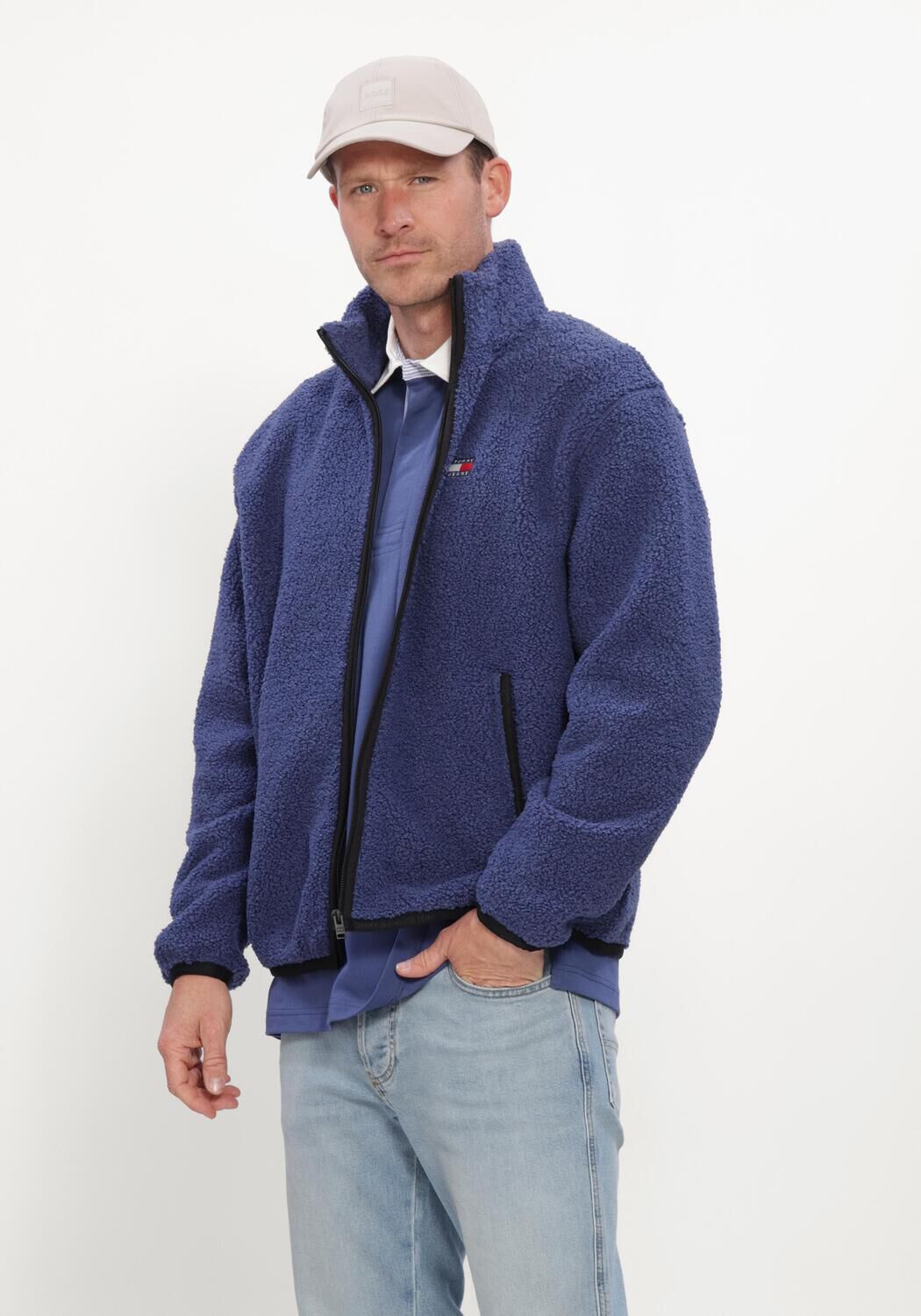 Blaue TOMMY JEANS Strickjacke TJM RLX BADGE ZIP-THRU TEDDY EXT - large