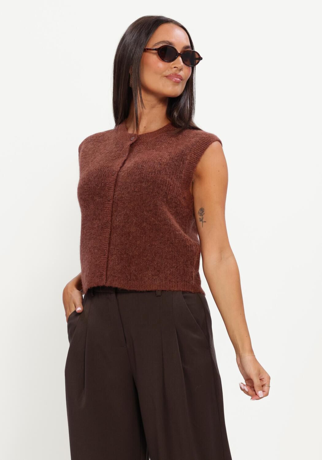 Braune SELECTED WOMEN Pullover SLWLULU SL BUTTON O-NECK VEST - large