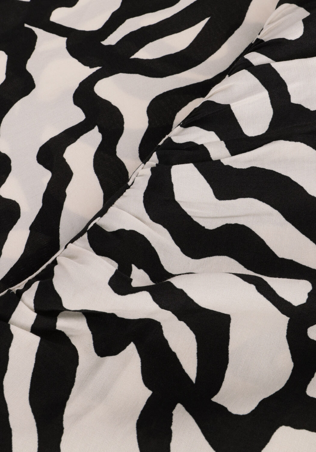 Schwarze MINUS Top TIANA SLEVELESS BLOUSE - large