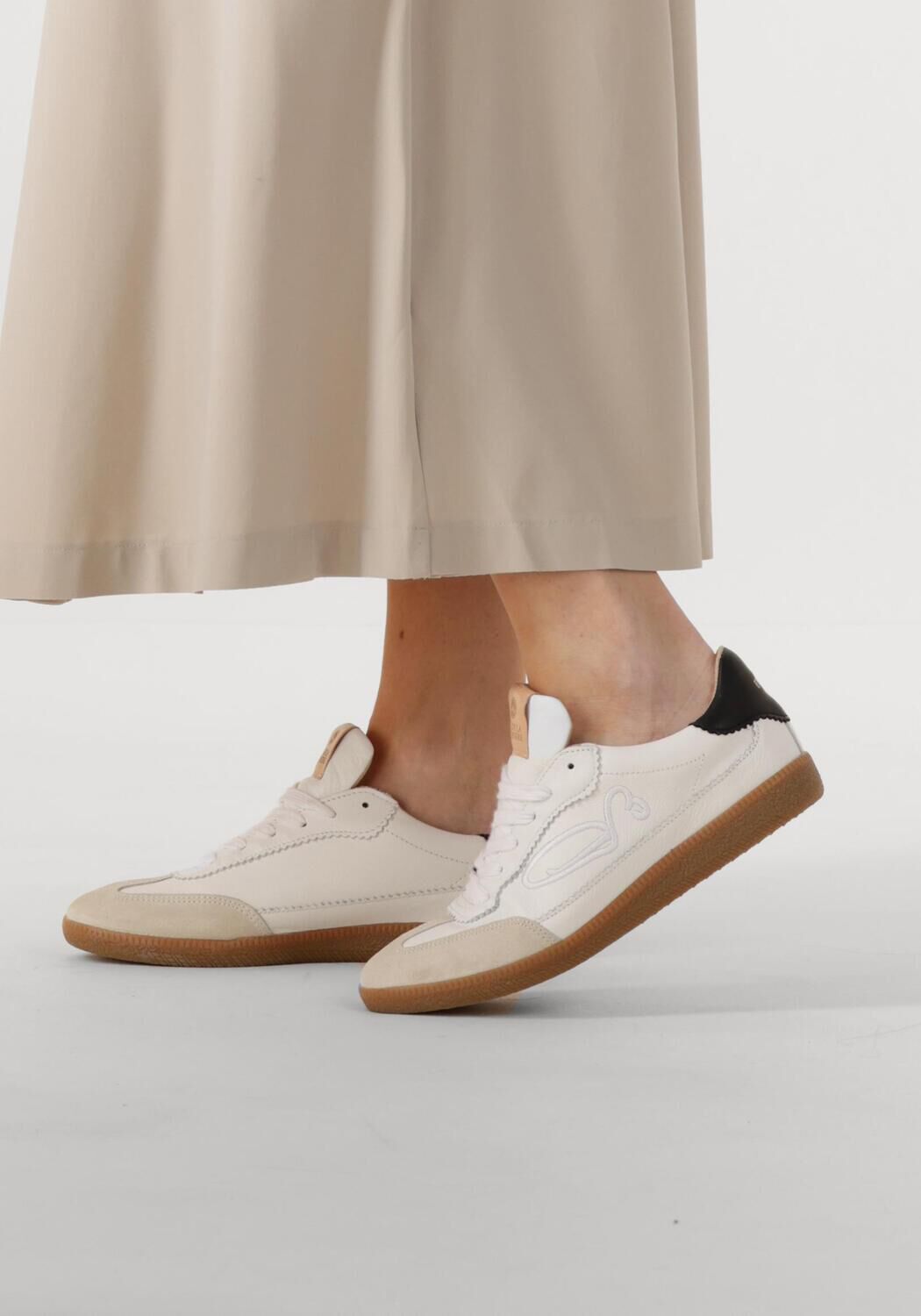 Wei&szlig;e FRED DE LA BRETONIERE Sneaker Low PEARL SIGN - large