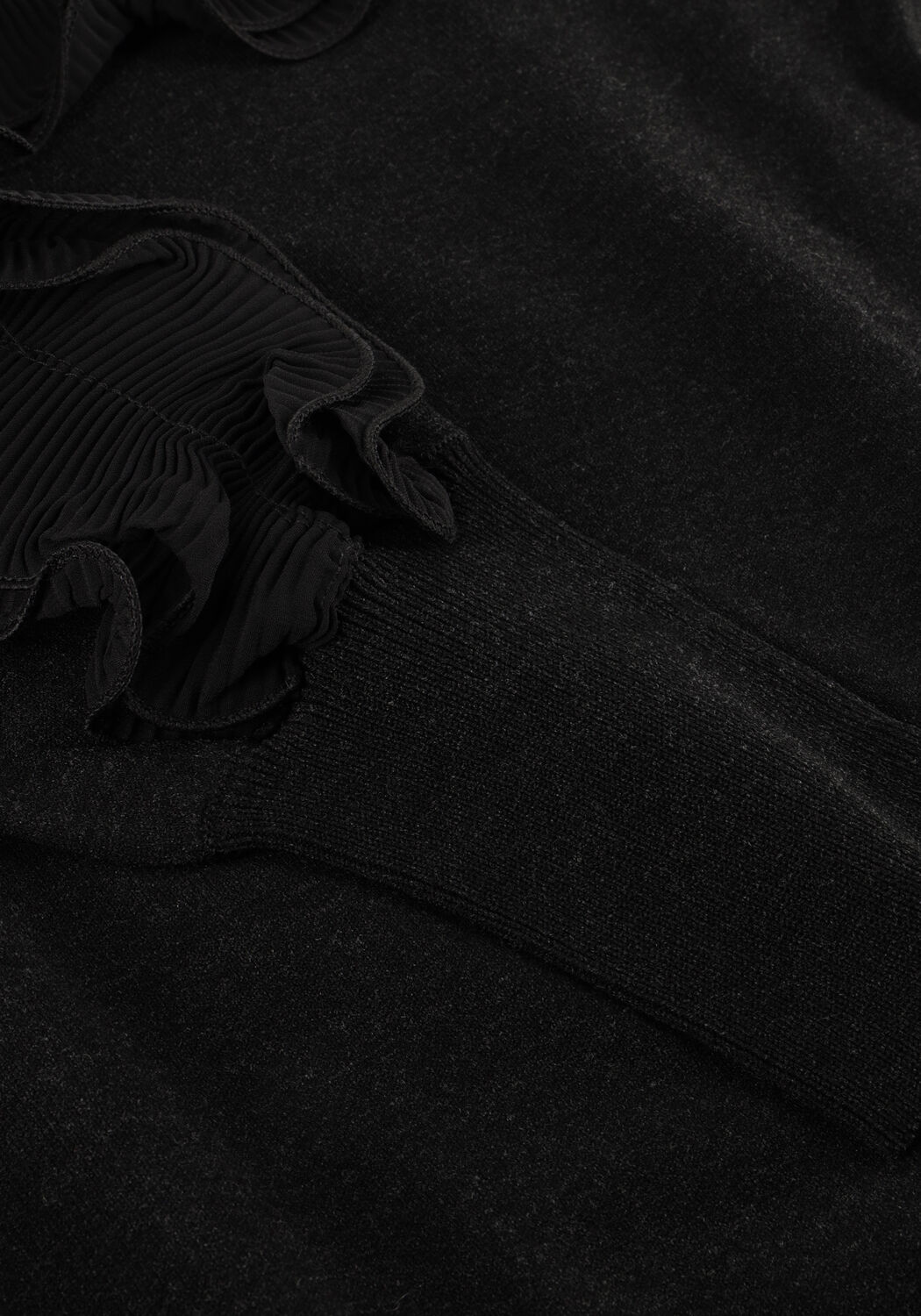 Schwarze JANSEN AMSTERDAM Pullover BARBARA TRUI FN 155 LONG SLEEVE PLISSE RUFFLES - large