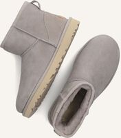 Graue UGG Winterstiefel W CLASSIC MINI II Graue UGG Winterstiefel W CLASSIC MINI II - medium