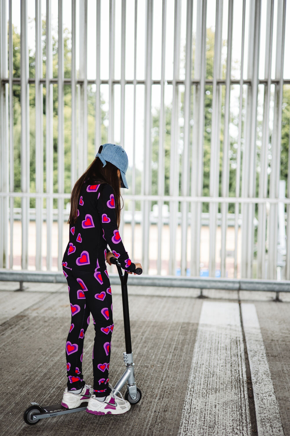 Schwarze Salty Stitch Top HEARTS LONG SLEEVE - large