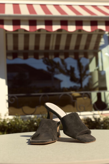 Braune OMODA ATELIER Mules OM-DONNA X BO - large