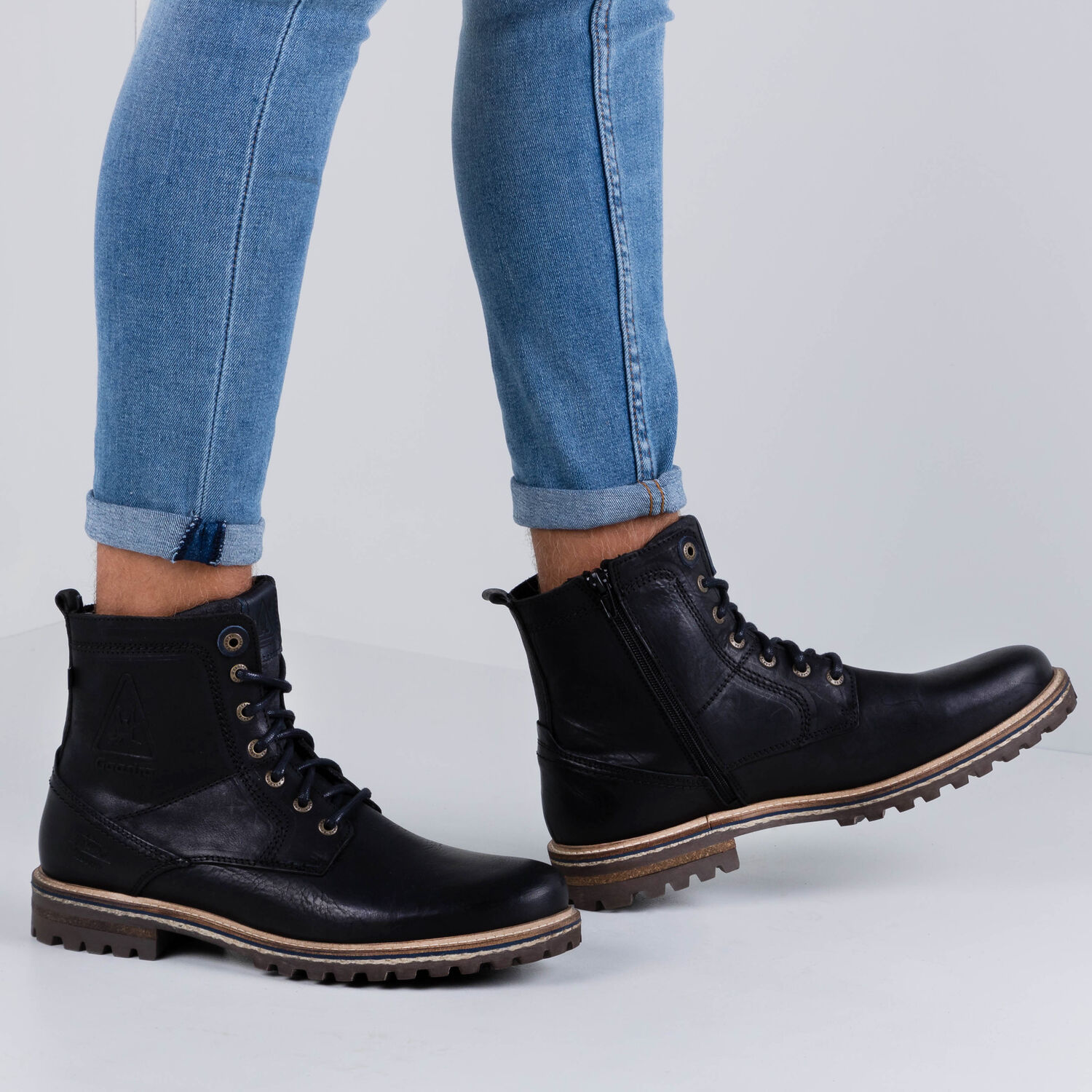 Schwarze GAASTRA Schn&uuml;rboots CAPE HIGH - large