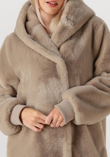 Beige MOSCOW Fake-Fur-Jack 08-08-EVELYN-3 - large