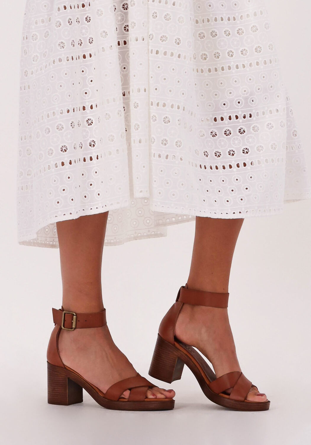 Cognacfarbene RED-RAG Flache Sandalen 79276 - large