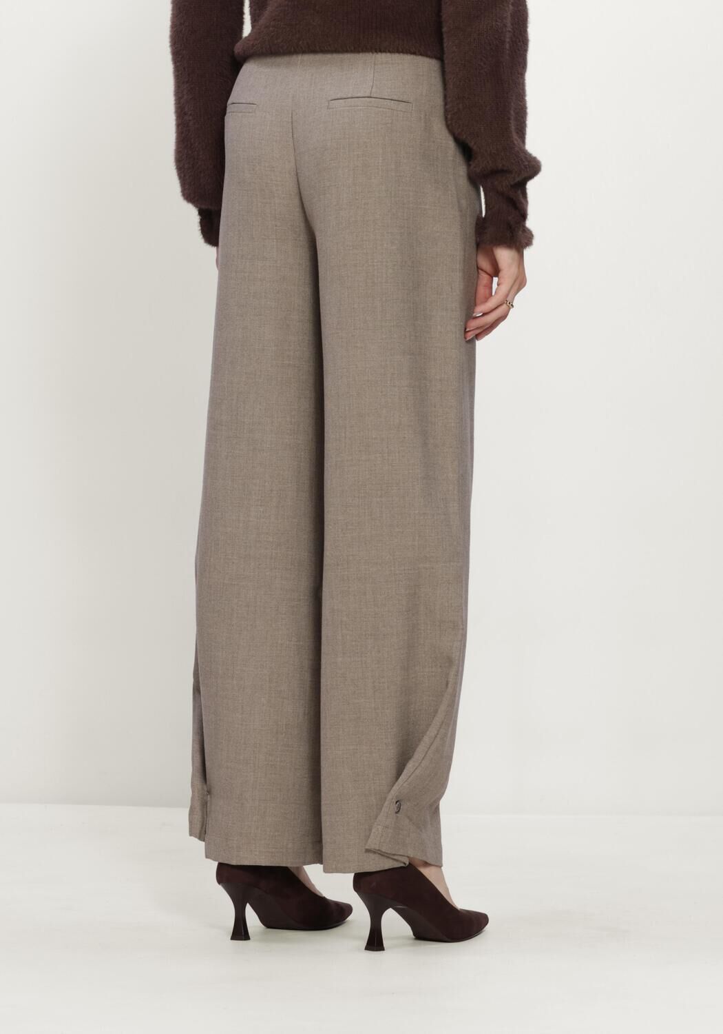 Graue RUBY TUESDAY Blusen CLENDIS TAPPERED BUTTON DETAIL PANTS - large