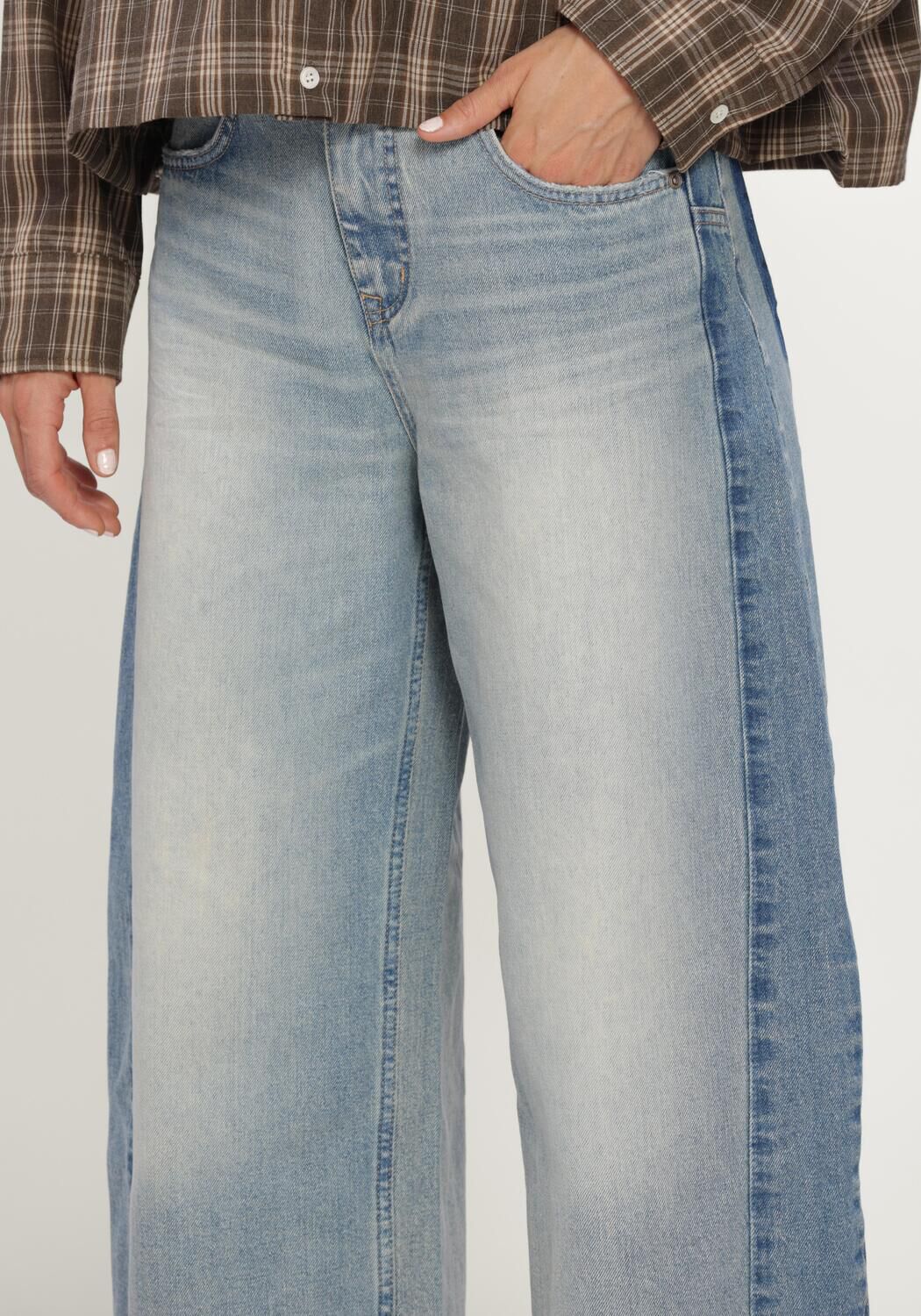 Hellblau CIRCLE OF TRUST Wide jeans RYLER DNM - large