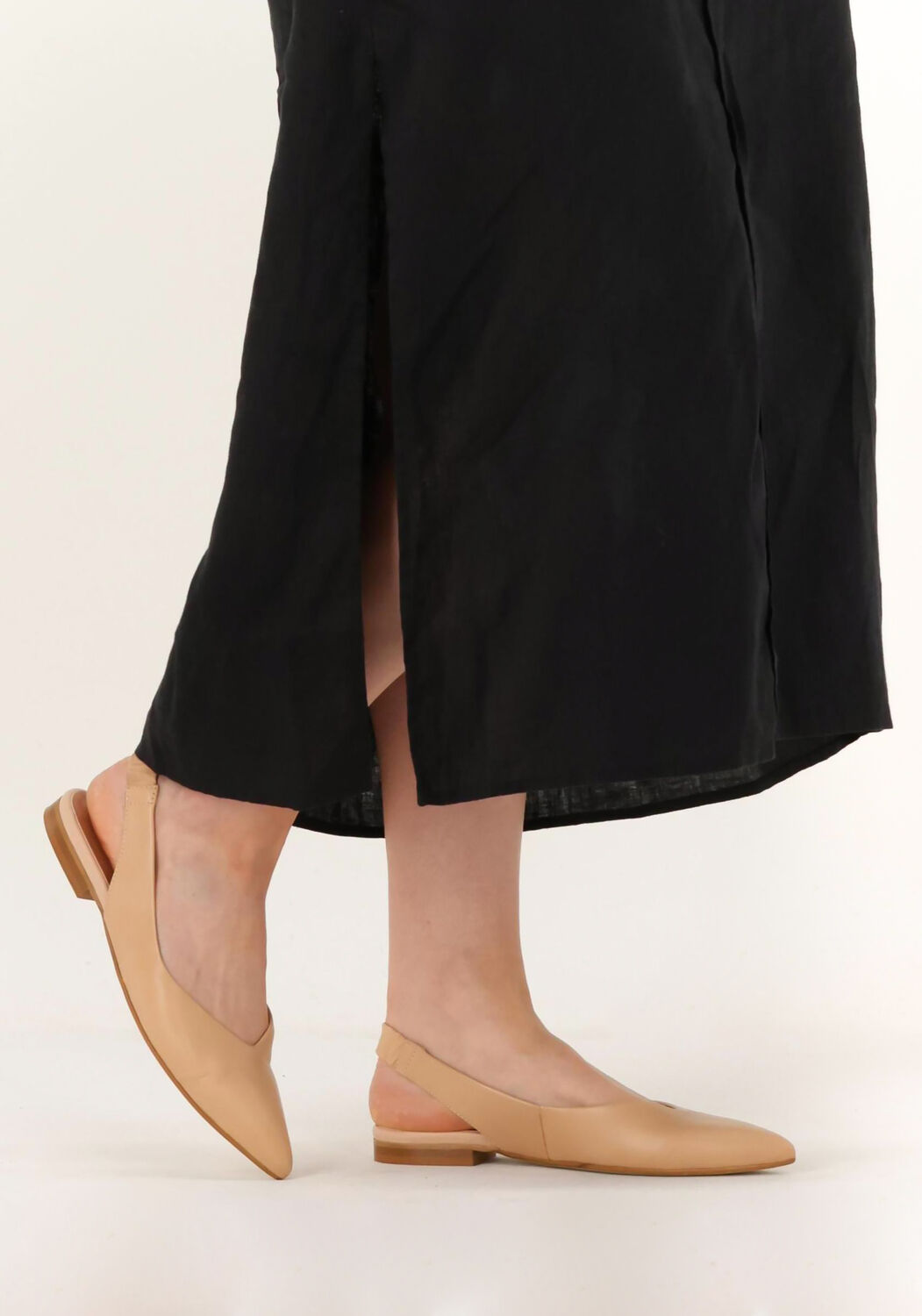 Braune NOTRE-V Ballerinas 49136 - large