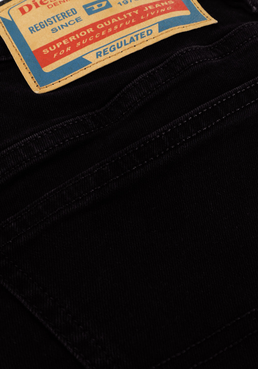 Schwarze DIESEL Jeans SLIM-SHORT - large