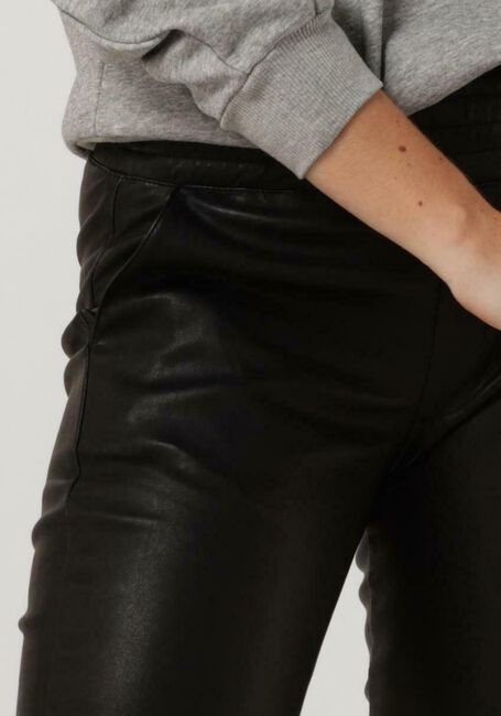 Schwarze IBANA Hose PHIEN - large