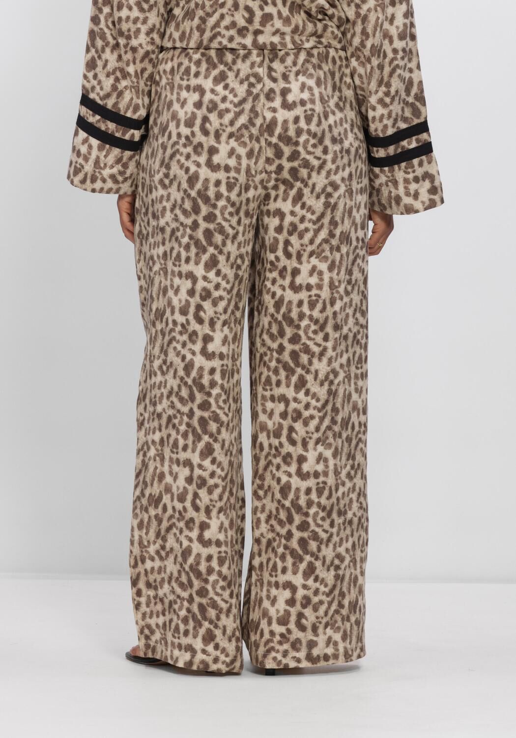 Braune ALIX THE LABEL Hosen LADIES WOVEN SPORTY ANIMAL PANTS - large