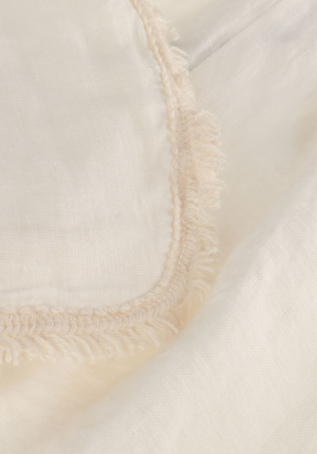 Wei&szlig;e ACCESS Hosen SHORTS WITH ELASTIC WAIST AND FRINGES - large