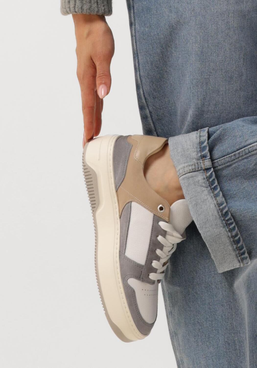 Wei&szlig;e NUBIKK Sneaker Low BASKET COURT DAMES - large