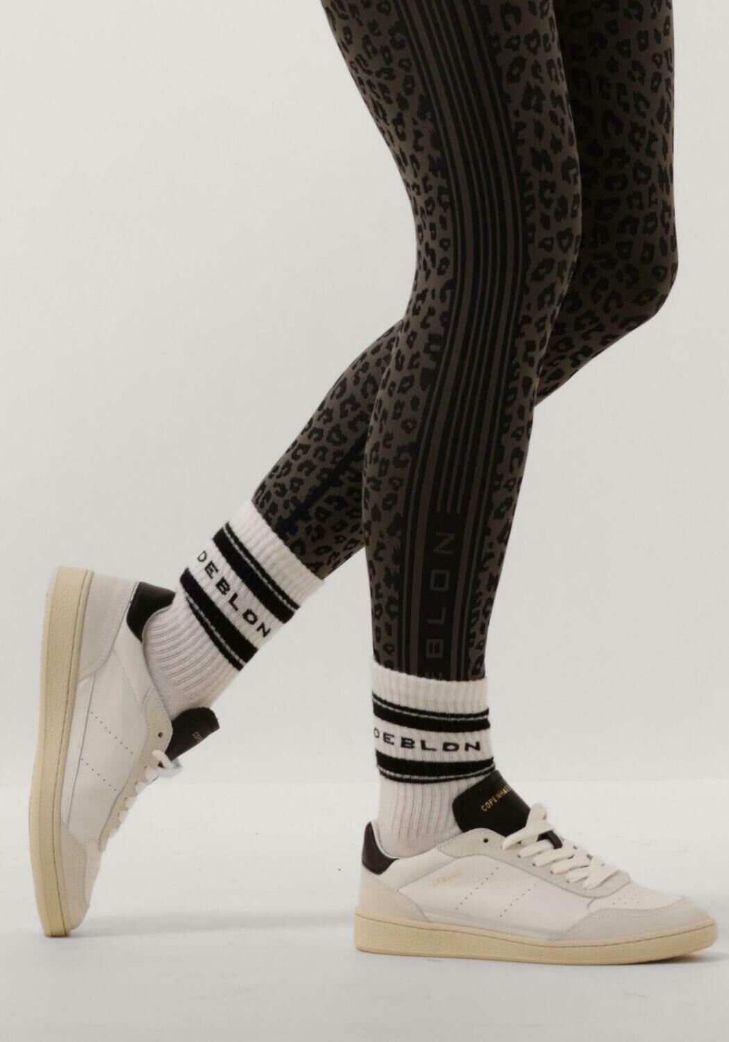 Wei&szlig;e COPENHAGEN STUDIOS Sneaker Low CPH255M - large