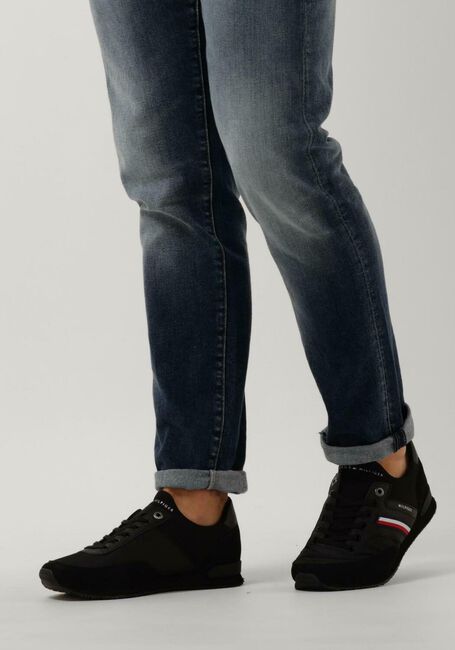 Schwarze TOMMY HILFIGER Sneaker Low ICONIC SOCK RUNNER - large