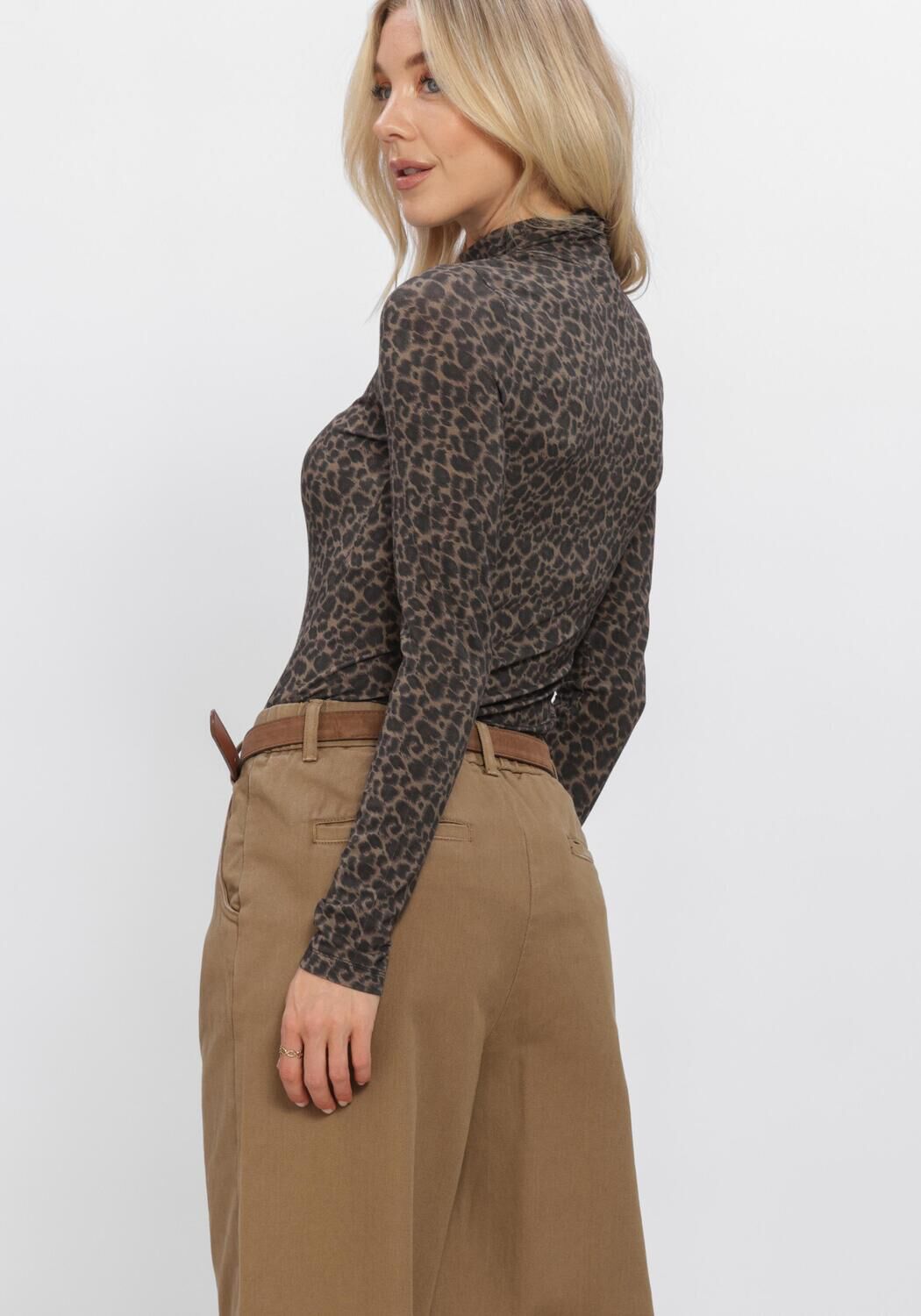 Braune WITHBLACK Pullover WBLLENA LS TURTLENECK - large