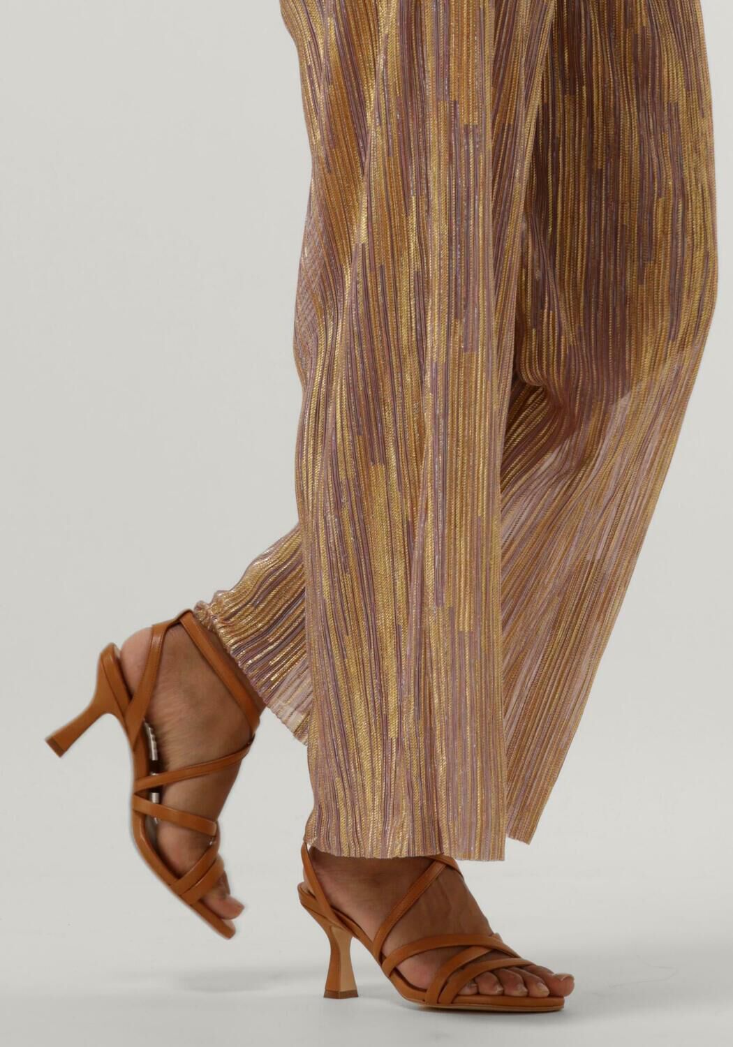 Cognacfarbene NOTRE-V Sandalen 6426 - large