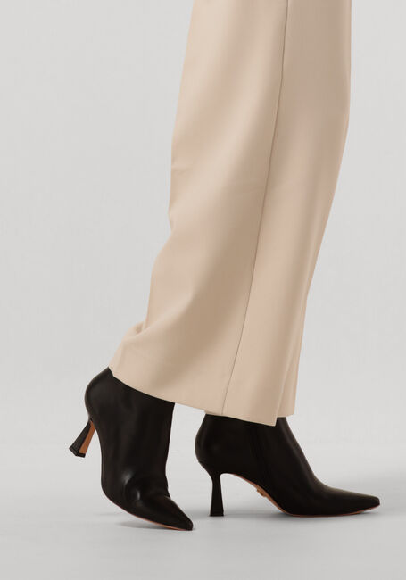 Schwarze LOLA CRUZ Stiefeletten 008T14BK - large