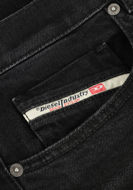 Schwarze DIESEL Slim fit jeans 2019 D-STRUKT2 - large