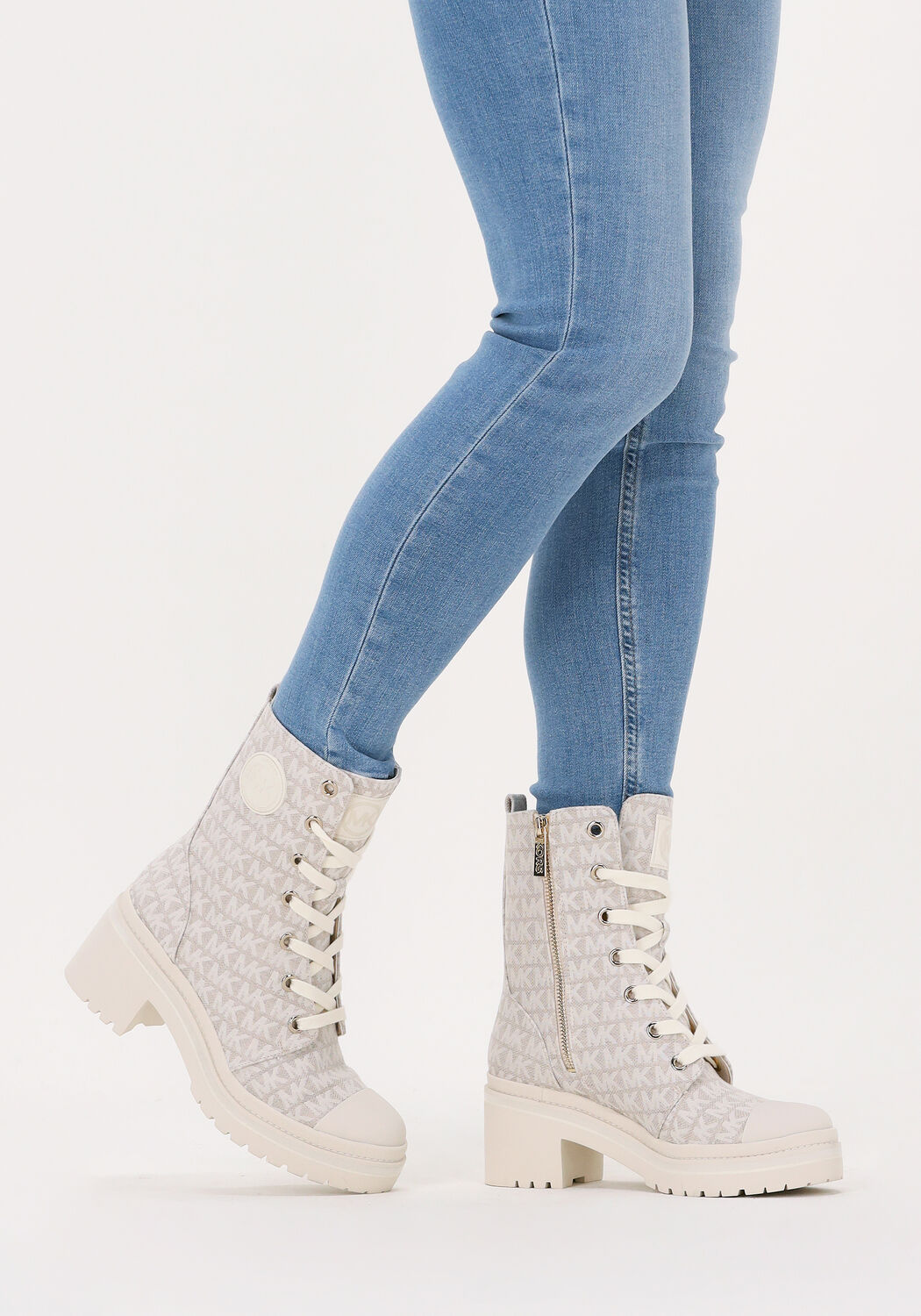 Wei&szlig;e MICHAEL KORS Schn&uuml;rboots COREY BOOTIE - large