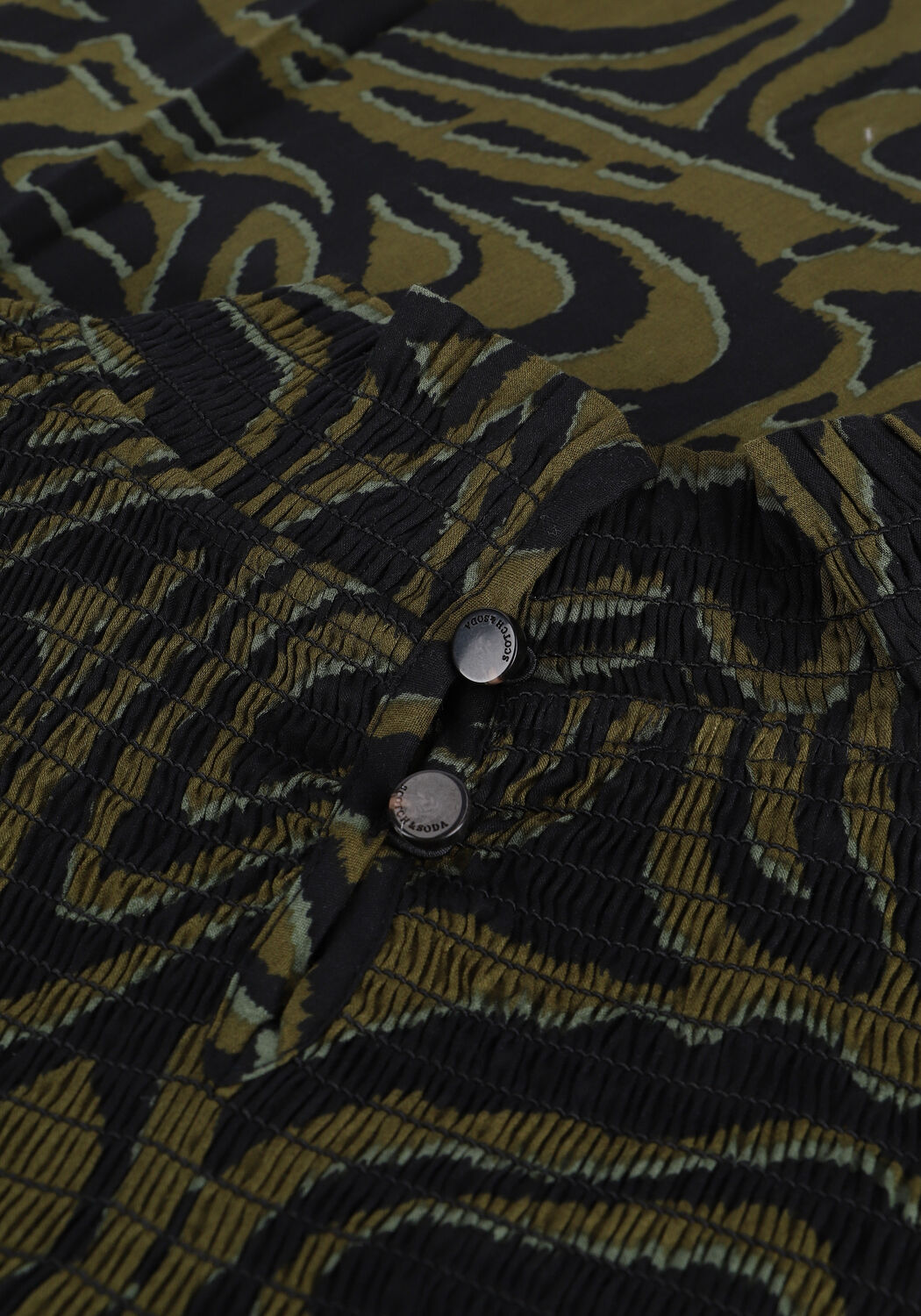 Gr&uuml;ne SCOTCH & SODA Top PRINTED SMOCKED TOP CONTAINS O - large