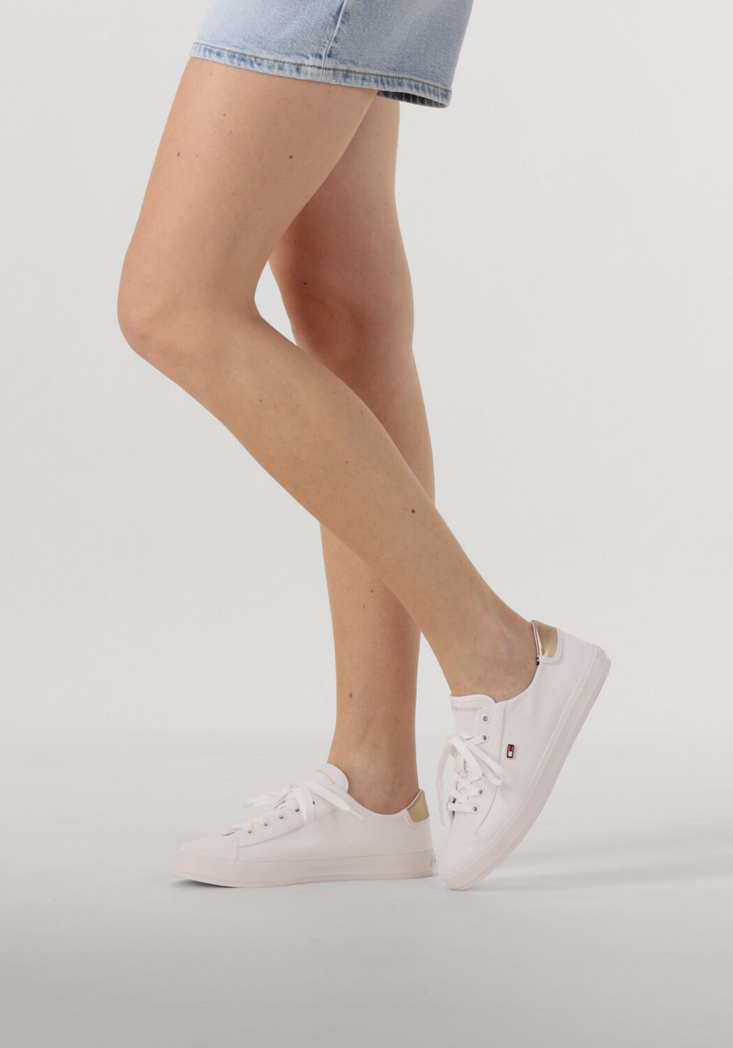 Wei&szlig;e TOMMY HILFIGER Sneaker Low VULC CANVAS LACE UP - large