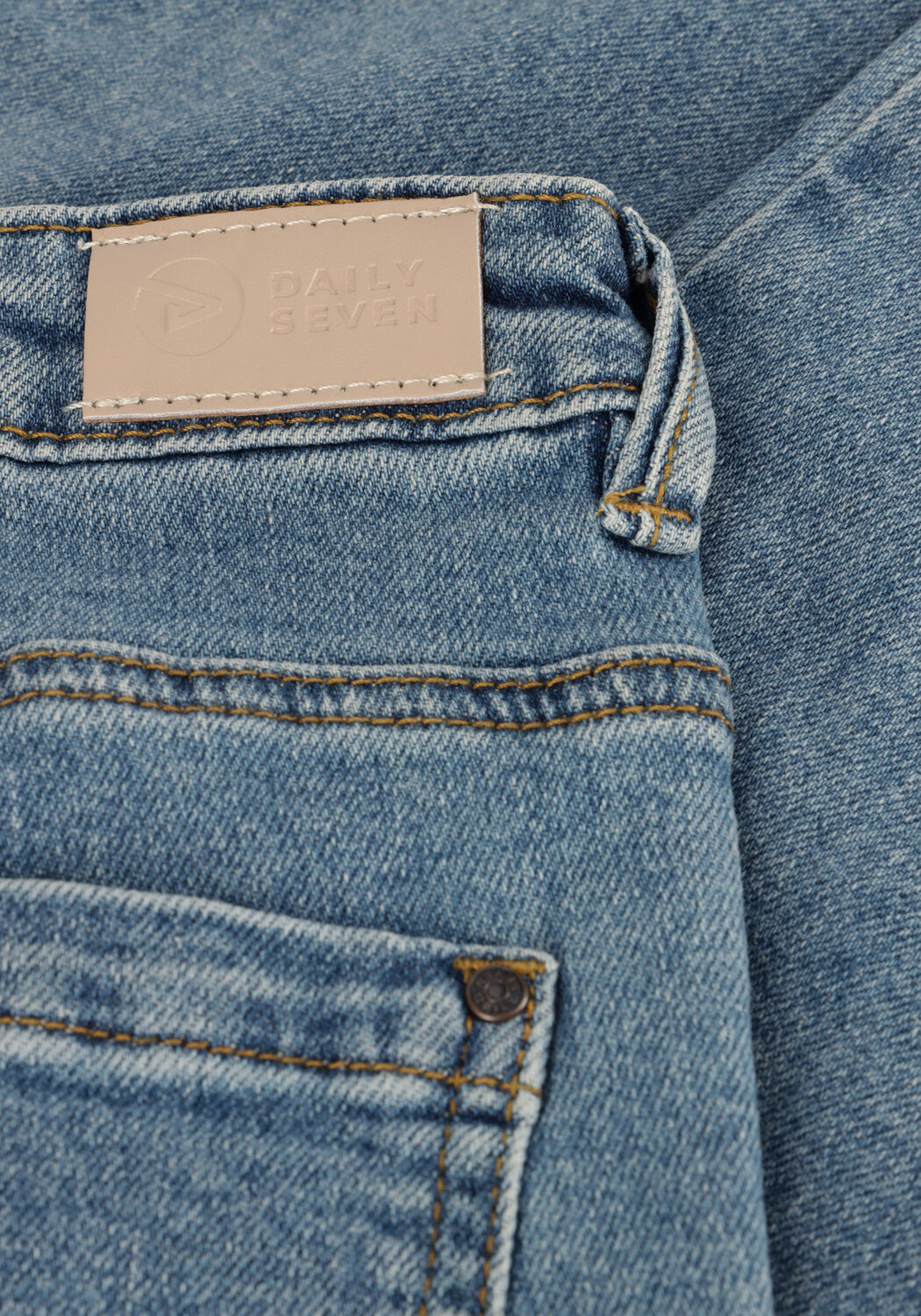 Blaue DAILY7 Mom jeans 2454 MOM FIT PATCH FLOWER - large