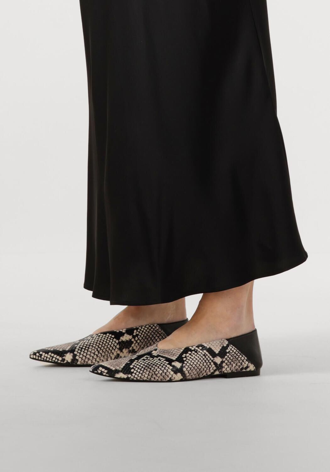 Beige TORAL Ballerinas ARIA - large