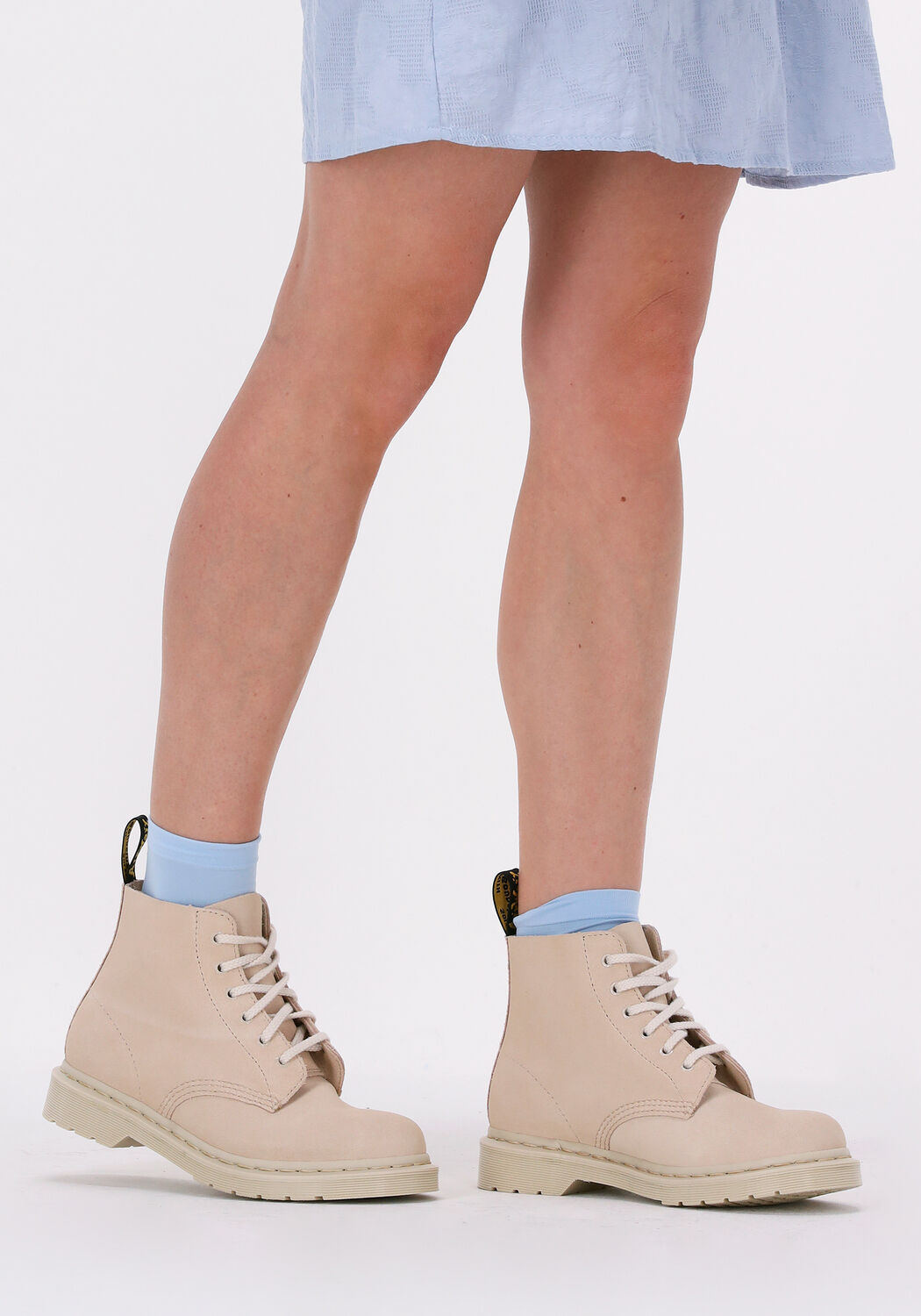 Beige DR MARTENS Schn&uuml;rboots 101 MONO - large